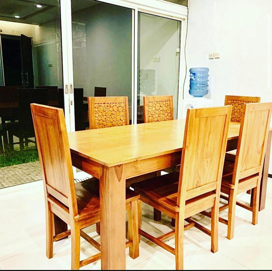 Imah Dago Villa - Budget Staycation Villa In Бандунг Екстериор снимка